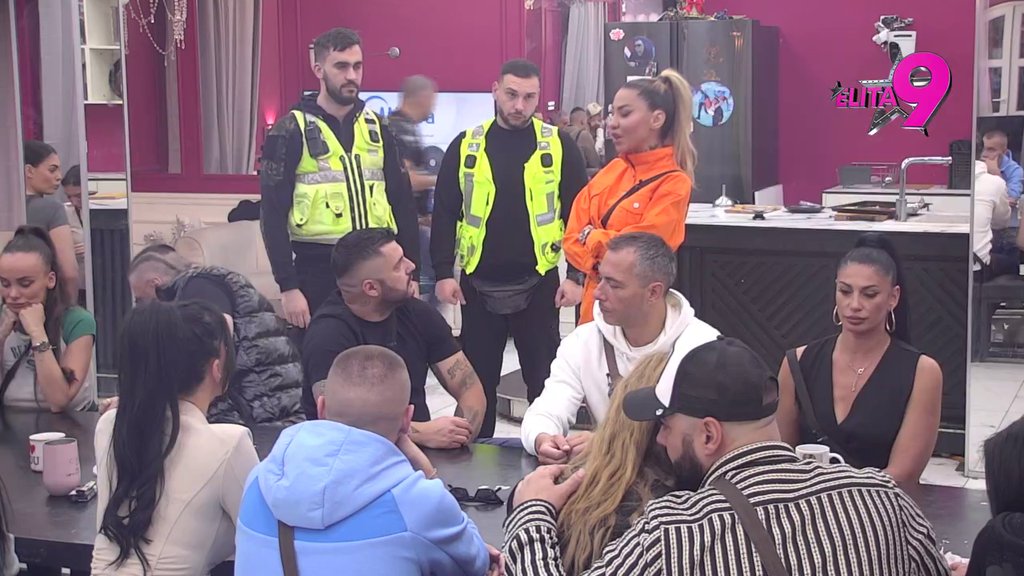 TI NISI DOBAR OTAC! Stanija se suočila sa Asminom, nije štedela reči: Htela sam da iskočim iz kola zbog njega (VIDEO)