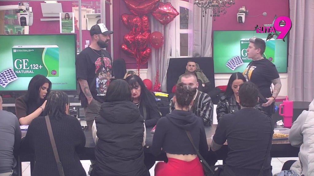 Pokušao, ali bezuspešno! Luka dao sve od sebe da se opere od epiteta najveće papuče, učesnici ga demantovali (VIDEO)