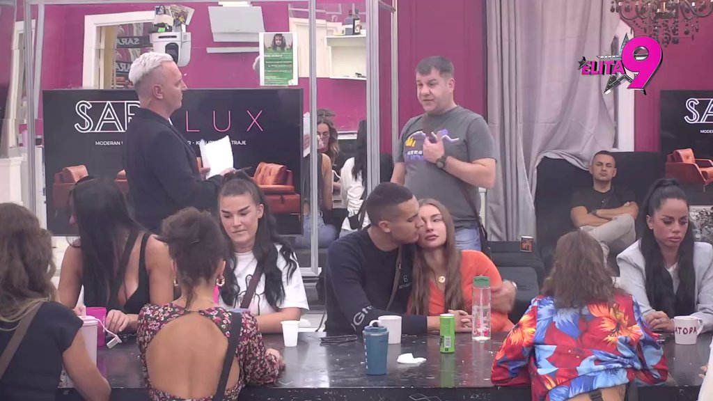 Spetljao se u lažima: Asmin ne zna gde udara, priznao da je smeškanje sa Stanijom SPONTANI INAT (VIDEO)
