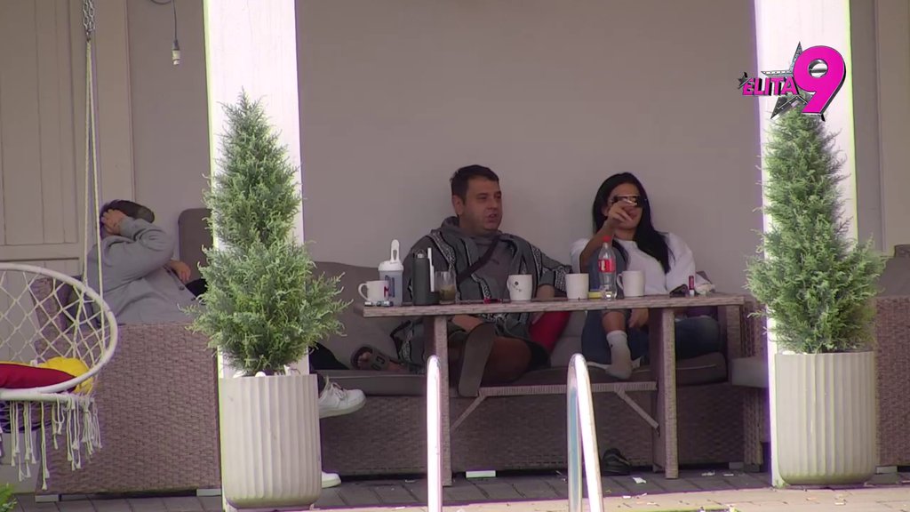 Vidi se da si ljubomorna: Matora saznala za poljubac Bore i Jakšićke, pa joj dala savet zlata vredan! (VIDEO)
