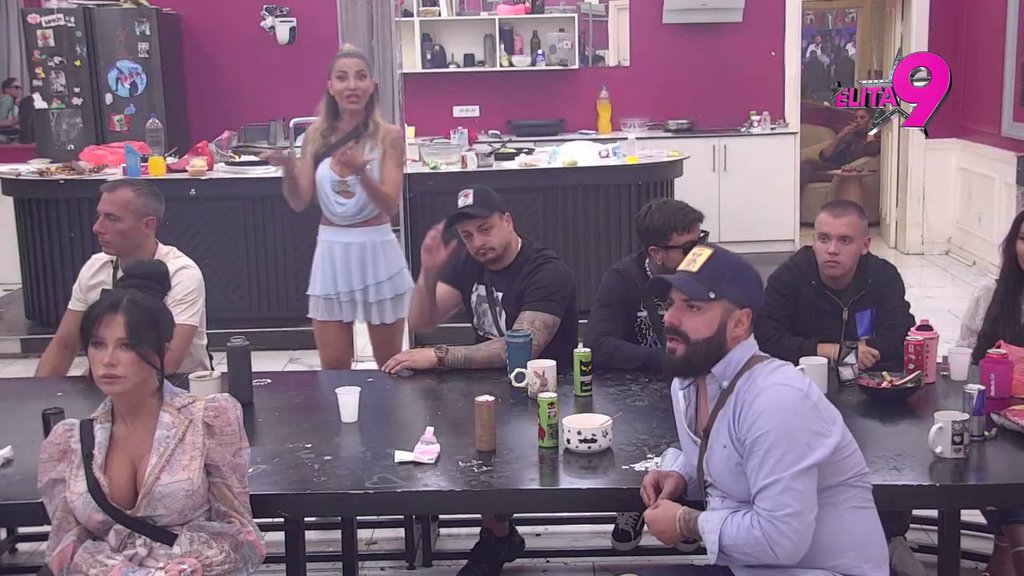 Učim moje dete da voli oba roditelja, a ona Noru da MRZI Asmina: Anita iznela disertaciju o Anelinoj ljubomori na njenu trudnoću, demolirala Ahmićevu pred svima (VIDEO)