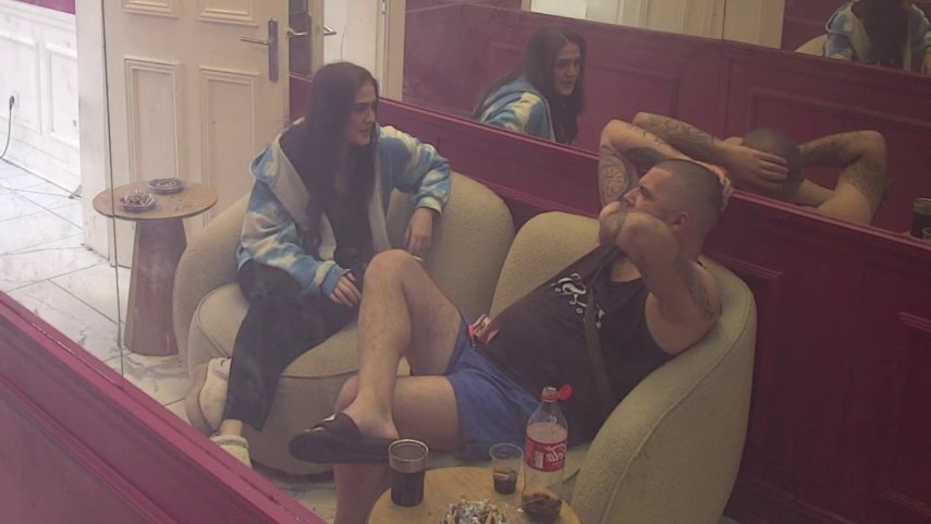 Bora Santana će izgoreti čim čuje! Uroš Stanić odlepio za njim, otkrio da je doživeo erekciju dok su se mazili u krevetu: Njegova bivša razvezala jezik! (VIDEO)