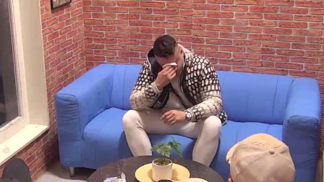 Ne nosi moje prezime, nemam nijednu sliku... Terza zaplakao kao kiša kad je progovorio o ćerki Barbari, a evo šta je poručio Milici Veličković  (VIDEO)