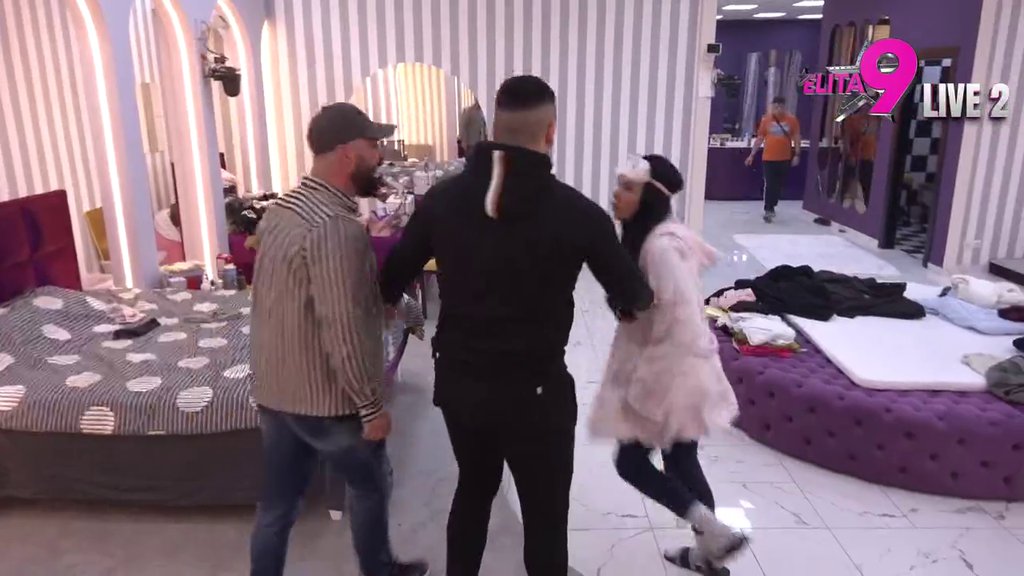 Urlikanje, suze, haos i lom: Totalno pomračenje Anite Stanojlović, zbog Aneli pravi Luki pakao od života! (VIDEO)