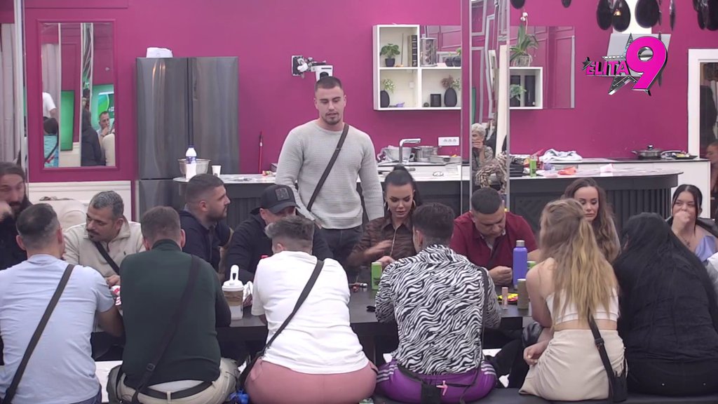 PRIZNAO SIMPATIJE: Evo koji takmičar je bacio oko na Anitu, uzdigao je u zvezde komentarom, pa Đukiću zamerio OVO (VIDEO)