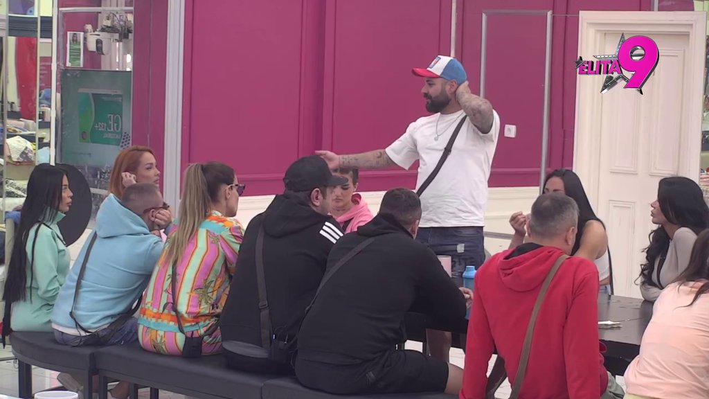 Au, kakav udarac! Aneli sigurna da je Baji Vujoviću bolja snajka od Anite, misli da je ovo glavni problem! (VIDEO)