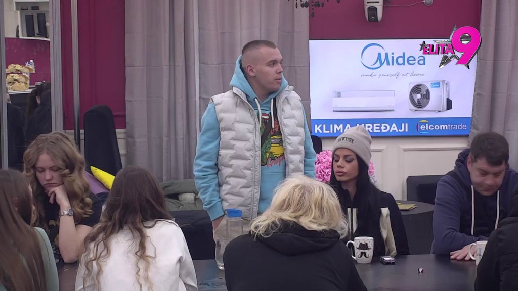 BRITKA SABLJA: Dača vratio Luku na FABRIČKA PODEŠAVANJA svojim izlaganjem, pa stavio na stub srama odnos Teodore i Filipa! (VIDEO)