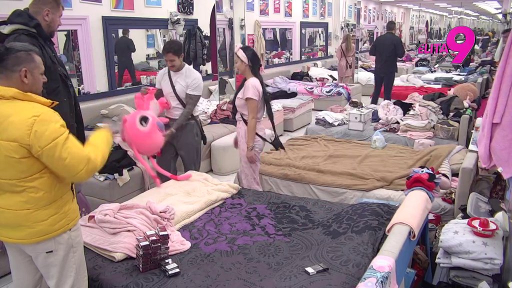 Drama: Filip odlučio da se poigra sa Majinim živcima, pogodio joj slabu tačku! (VIDEO)