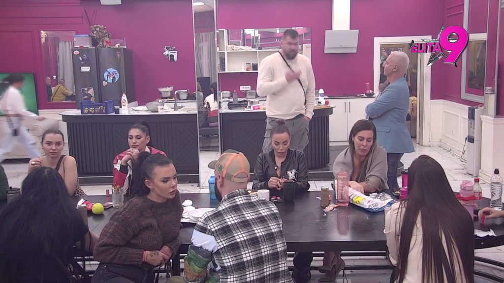 PROVALILA GA! Maja analizirala Janjušev odnos prema Aneli, provalila njegovu igru: Ima emocije i dalje... (VIDEO)