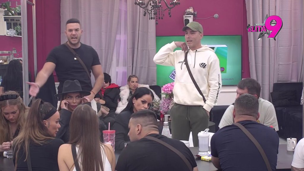 Skačeš na Bebicu, šta sam trebala, da uzmem palačinke?! Bukti rat Mikija i Zorice, pljušte prozivke i uvrede na sve strane (VIDEO)