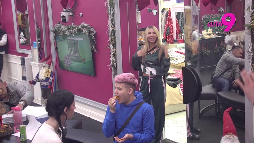 Zapušila usta dušmanima: Aneli ne prestaje da BRILJIRA, ukućani ostali zatečeni njenim odgovorima (VIDEO)