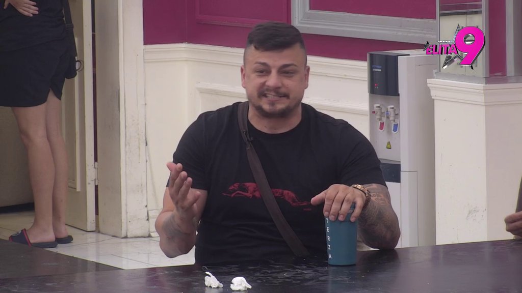 Teodora te emotivno sahranila, smršao si 40 kilograma: Mića se obrušio na Bebicu, životom brani Aneli Ahmić (VIDEO)