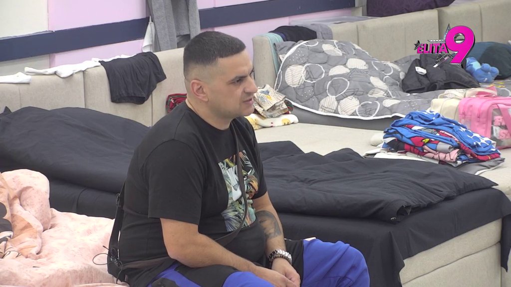 GADIŠ MI SE! Teodora ponovo PONIZILA Bebicu, on joj zamerio druženje sa Viktorom! (VIDEO)