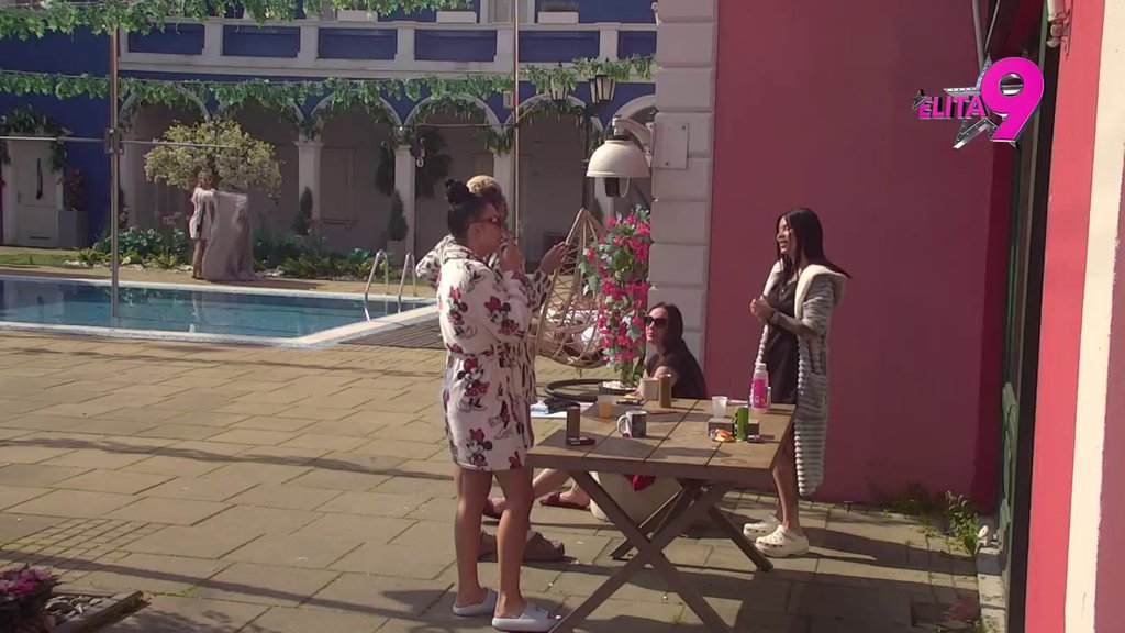 Ponižavajuće: Maja samo što je zamolila Uroša za izvinjenje, on je proziva još jače! (VIDEO)