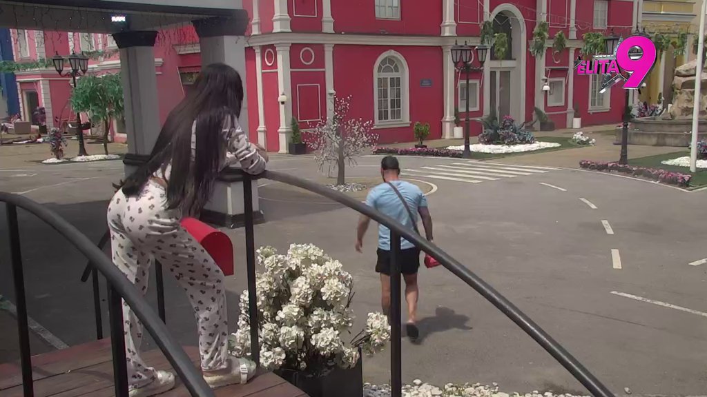 Gde je tvoje dete, ako te je Relja BAMBUSAO, ne moraš da spominješ! Stanija ugasila Anitu i Luku, oni nastavili da urlaju! (VIDEO)