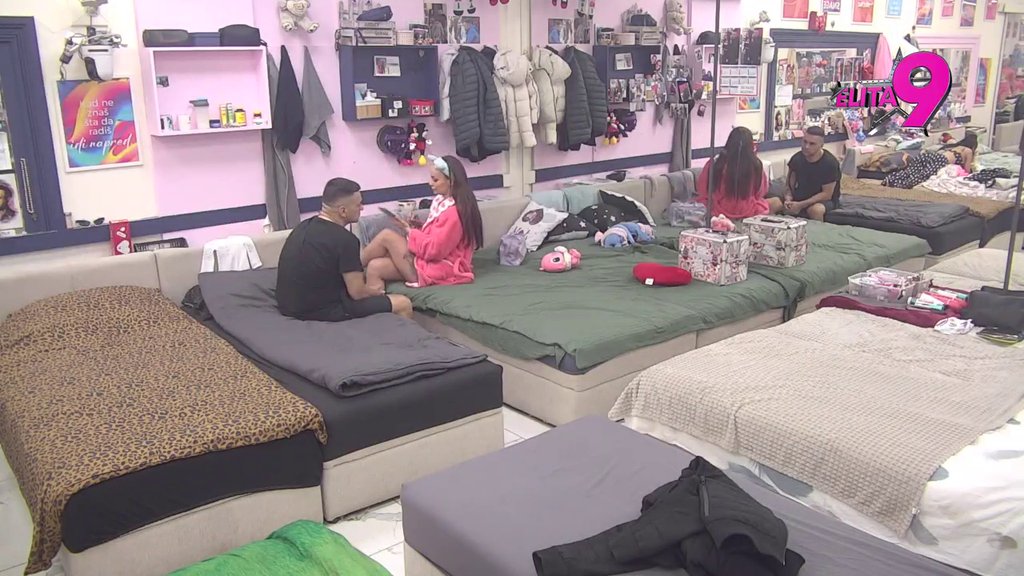 Šta me boli k*rac kako si ti shvatio! Teodora besni dok Bebica pokušava da sazna kakvu tajnu kriju ona i Đukić (VIDEO)