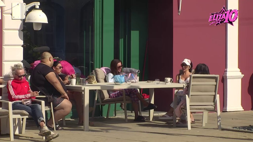 NISAM TI GA UKRALA: Poršelina ponovo prozvala Enu Čolić, pa otkrila zbog kojeg frajera su se posvađale (VIDEO)