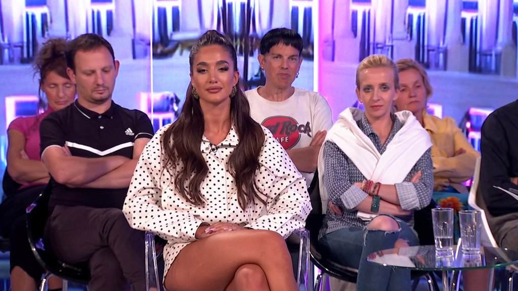 Dobila vetar u leđa: Anđeli cveta nakon podrške njene ljubavi sa Gastozom, ovo je jedva čekala da čuje! (VIDEO)