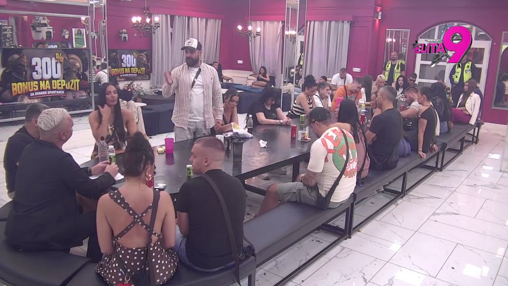 Nije im pošlo za rukom! Učesnici pokušali da otvore oči Aniti i Luki zbog neslanih šala na račun trudnoće, Vujović skočio (VIDEO)