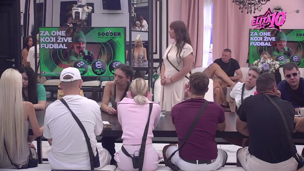 SVE SE ORI ZA CRNIM STOLOM! Slađa Poršelina napravila pometnju tokom podele budžeta: Miljana i Karić zarežali jedno na drugo, lete uvrede na sve strane (VIDEO)