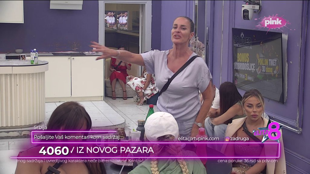 AU, KAKAV BLAM! Kačavenda obrisala pod Sanjom Grujić, ona nastavila da se ponosi pokazivanjem svojih grudi! (VIDEO)