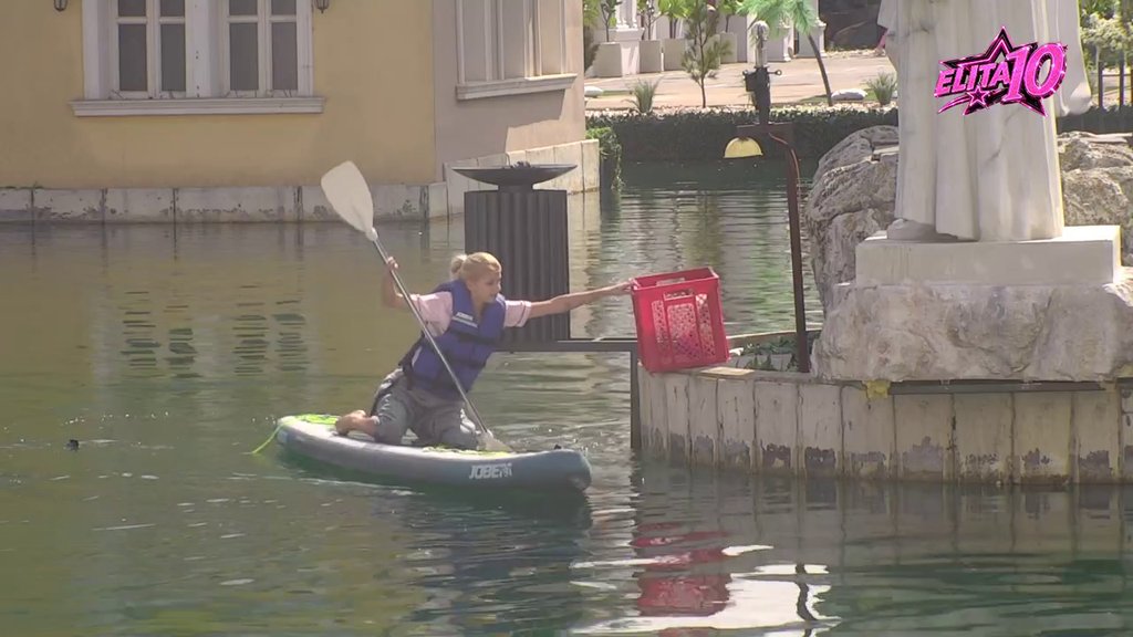 Toši ništa ne promiče! Lena pokušala da izbegne zadatak, robot je provalio, evo šta se desilo (VIDEO)
