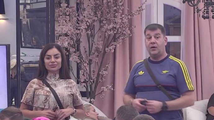 KARAMBOL u Beloj kući! Sanja zaratila na više frontova! Ispljuvala ...