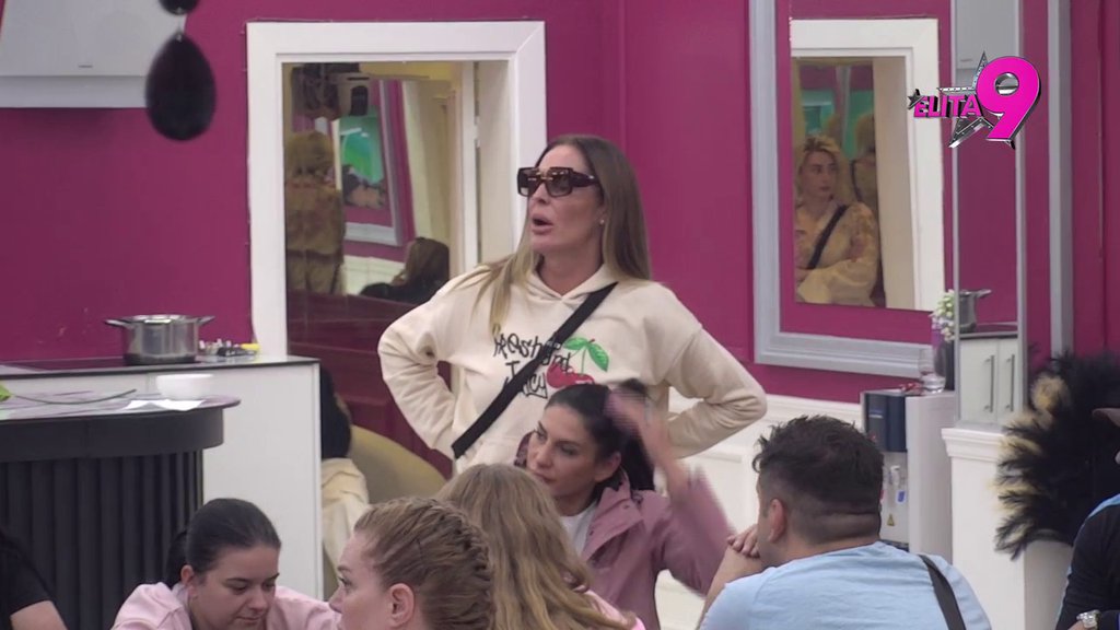 Poltron, dvocevka, član stada: Zorica i Kačavenda se ponovo čašćavaju uvredama, takmičari ne veruju šta se događa! (VIDEO)