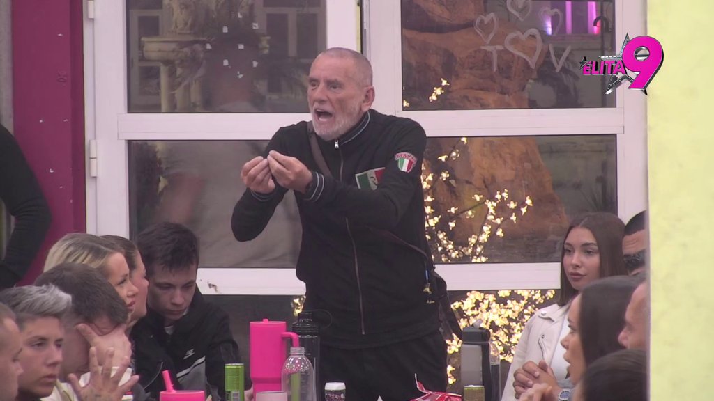 Hteo je da se naša ćerka zove Nia: Aneli ne može da veruje da se njeni snovi ostvaruju Aniti, pa nastao HAOS! (VIDEO)