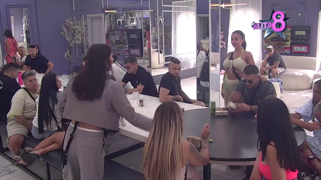 Sa onim psihičkim bolesnikom si bila MUTAVA PLOVKA: Sanja nastavlja da niže niske udarce, pokušala da ukanali Mimu, ali bezuspešno (VIDEO)