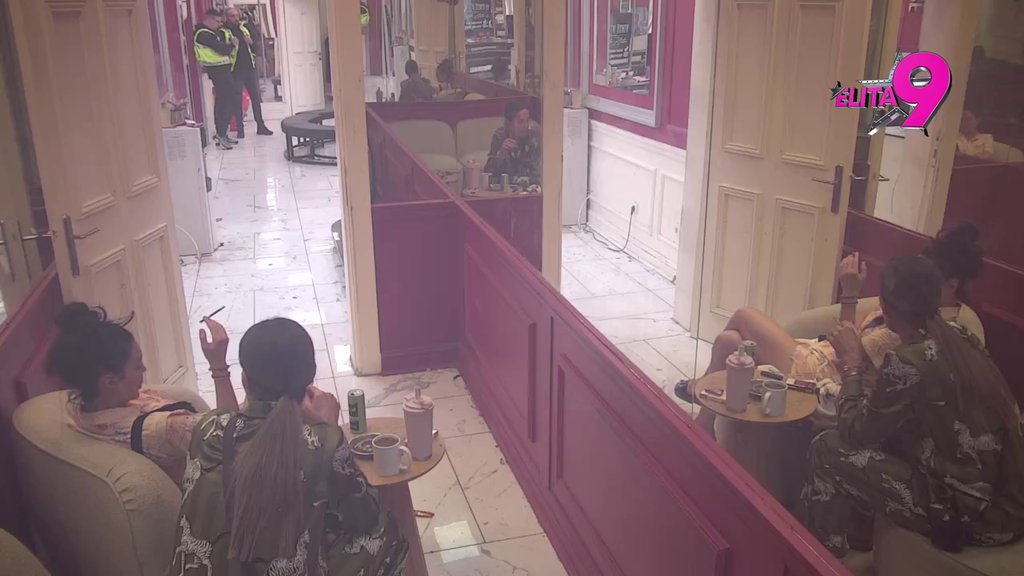 Ti si žena od krvi i mesa! Janjuševe bivše Maja i Kačavenda pružile jedna drugoj rame za plakanje! Marinkovićeva stala na Mileninu stranu! (VIDEO)