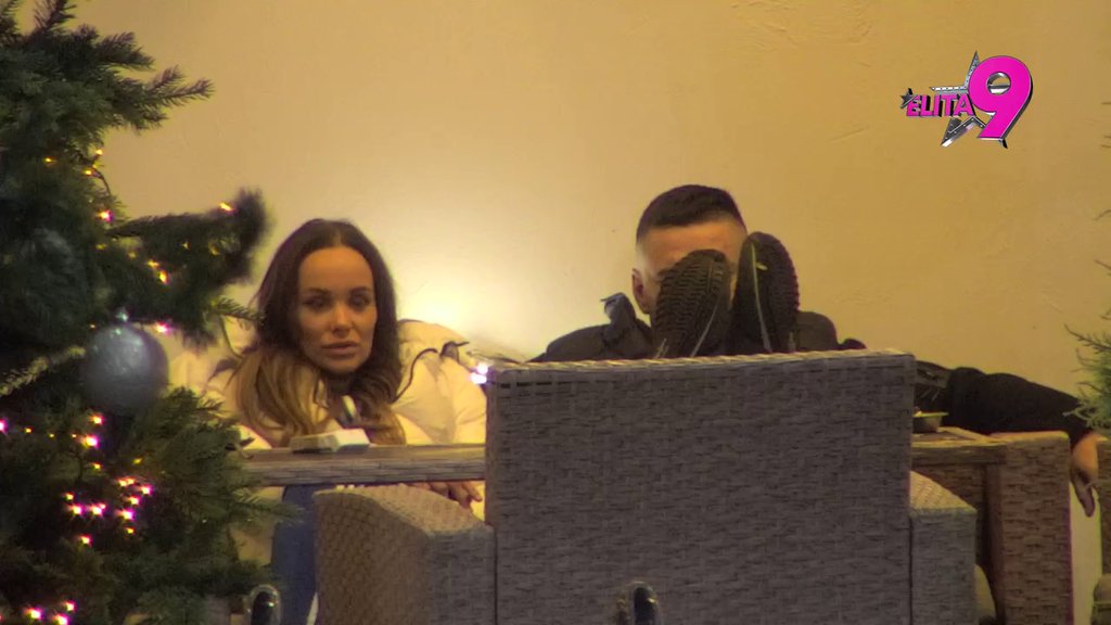 Guraš me od sebe, prekinuću svaki kontakt: Teodora više ne može Bebicu da gleda očima, opet ga izmarširala! (VIDEO)