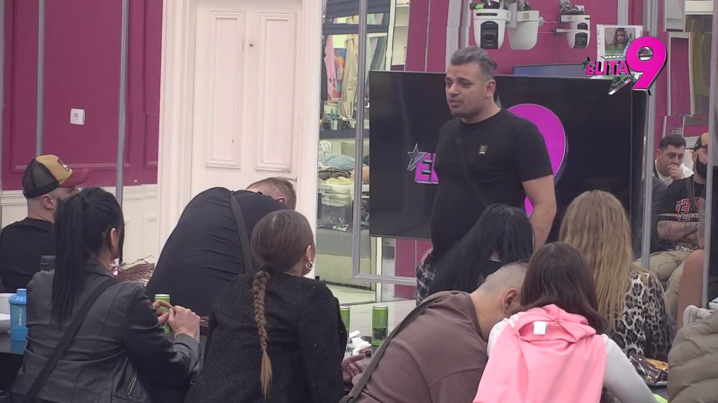 Bora Santana ponovo doživeo pomračenje: Anastasija jeca na sav glas, on niže gnusne prozivke za Murata i nju! (VIDEO)