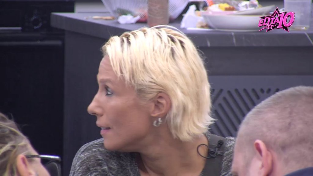Imala šta da kaže: Sanja postavila na mesto ULIZICE, sasula im sve u lice, a Đole zapenio jer ga je ova takmičarka navela (VIDEO)
