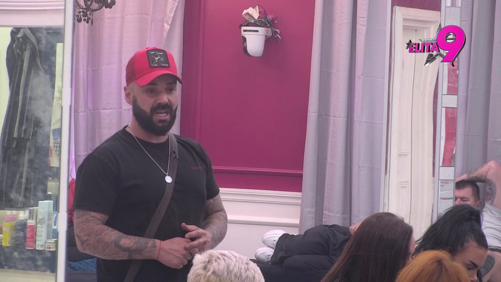 Izabrala sam kad sam poljubila Filipa: Teodora opalila Bebici šamar realnosti, on rešio da je pusti da bude sa drugim! (VIDOE)