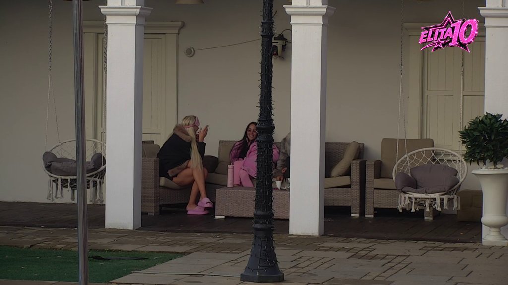 Ja bih sad opet imala odnose sa Carem! Laura se žalila zbog intimnih činova koje je imala, Poršelina je utešila, pa se setila Maje Marinković (VIDEO)