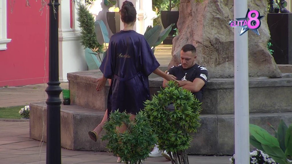 Prešla igricu u prevtanju priče: Anđela očitala lekciju Džordi, pa svu krivicu za haos svalila na nju! (VIDEO)