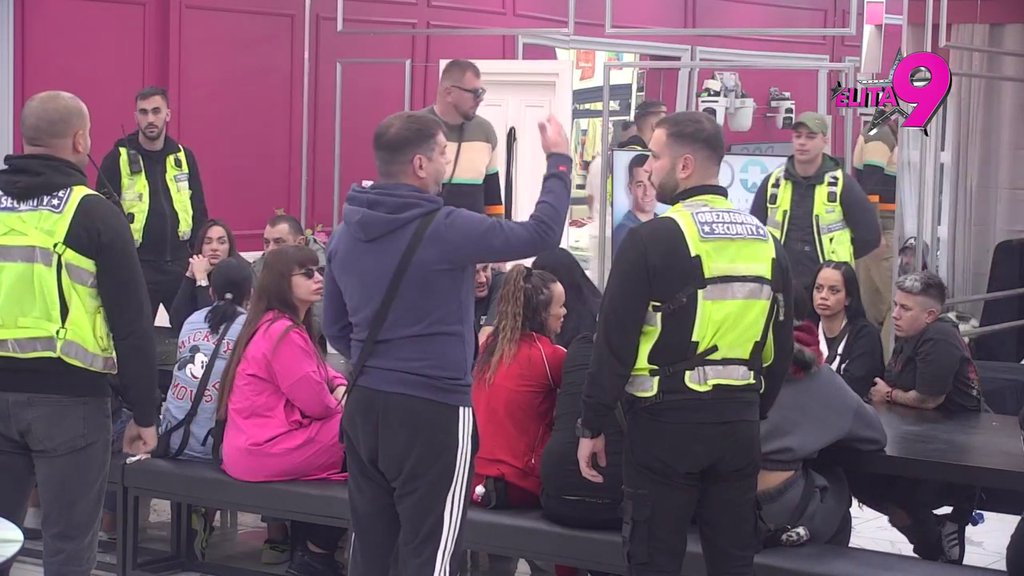 BUKTI RAT: Janjuš i Asmin kao nikada do sad zaratili sa Ivanom, leti perje na sve strane! (VIDEO)