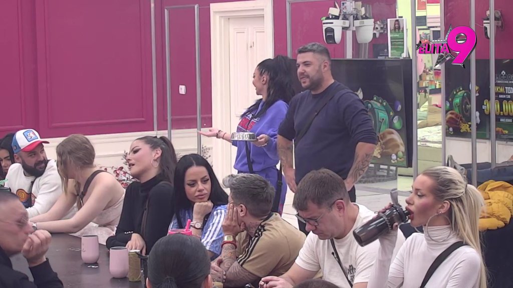 'NAJPOKVARENIJA SI OVDE' Asmin stavio tačku na komunikaciju sa Sandrom, priznao da se plaši Maje, pa Bognju vratio na fabrička: BITNIJE SU TI FILIPOVE DEVOJKE OD... (VIDEO)