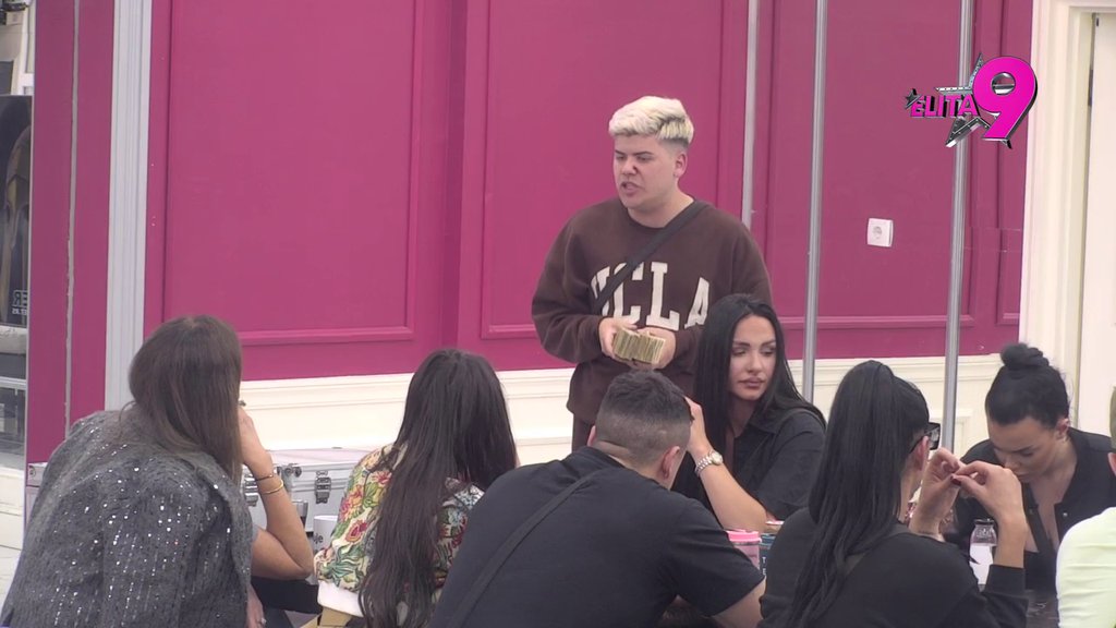 Nije mogao da zadrži suze! Uroša preplavile emocije prisećajući se druženja sa Anitom: Proći ćeš kao i Aneli, pozvaćeš svog druga da kažeš da sam bio u pravu (VIDEO)