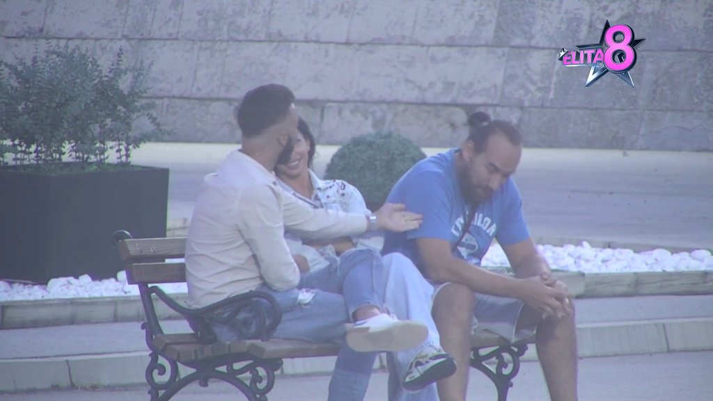Milovan i Aleksandra na korak do pomirenja: Priznali da su se emocije vratila, Marijana i Uroš im pomogli da pronađu put do MIRA I SREĆE! (VIDEO)