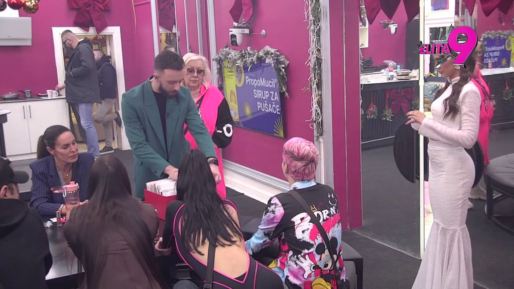 OČI U OČI: Zorica Marković otkrila kako se oseća nakon susreta sa Anđelom Đuričić, ODBILA da spusti loptu s njom: Neke reči se ne mogu zaboraviti! (VIDEO)