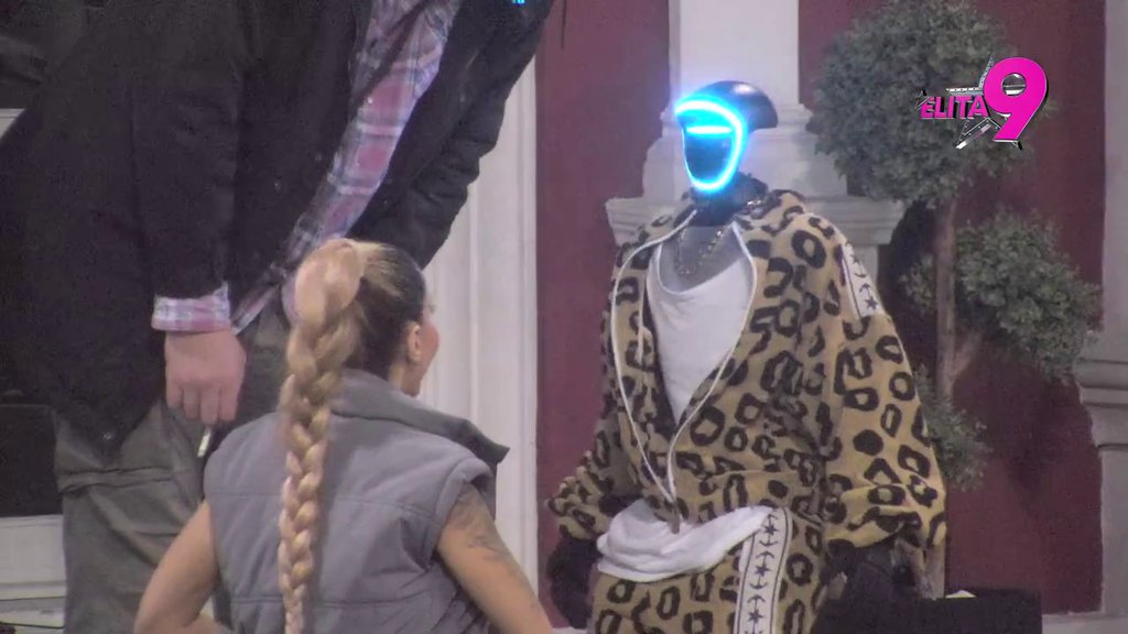 Zamalo da mu propadne veče! Toša došao da izvadi Janjuša iz finansijske nestabilnosti (VIDEO)