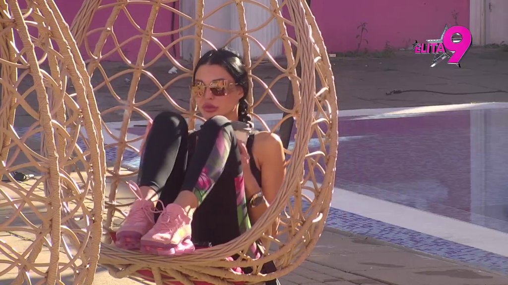 POSTOJE SIMPATIJE: Dača tvrdi da Asmin i Maja flertuju jedno sa drugim, optužio Aneli da krišom gleda Durdžića, pa se osvrnuo na Radu: NIJE ISKRENA! (VIDEO)