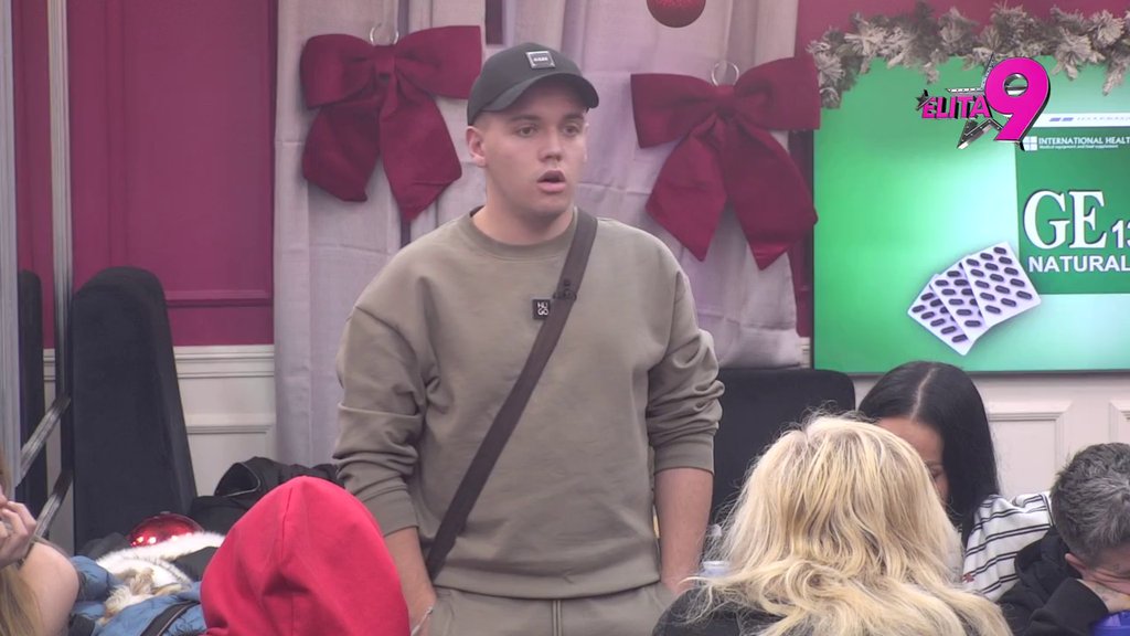 BIO JE SPREMAN DA IZGUBI DOSTOJANSTVO... Anđelo vinuo Bebicu u nebesa, smatra da je satkan od iskrenosti! (VIDEO)