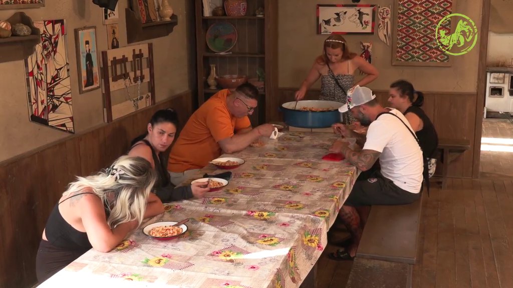 NEDELJNI RUČAK NA FARMI: Gazdarica ZAVELA RED među farmerima, pa ih Kristijan oduševio OVIM SPECIJALITETOM (VIDEO)