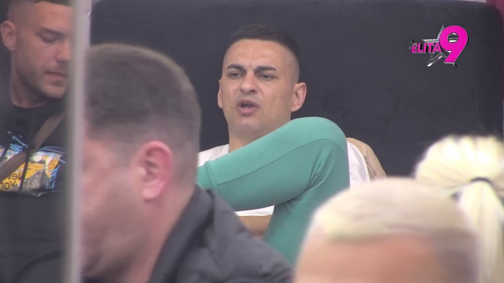 Preokret! Teodora i Filip se više ne ograđuju od muvanja, brane se ćutanjem! (VIDEO)