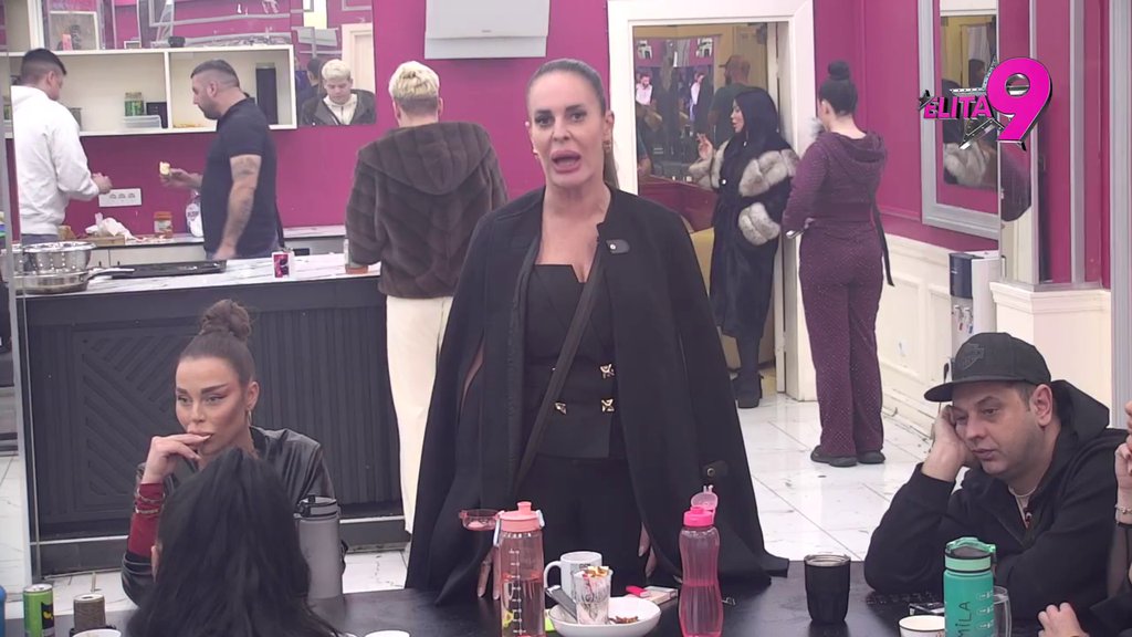 Nije mama p*čku rodila: Kačavenda se podigla kao Feniks iz pepela, pa cimerima najavila žestoko gaženje narednih meseca! (VIDEO)