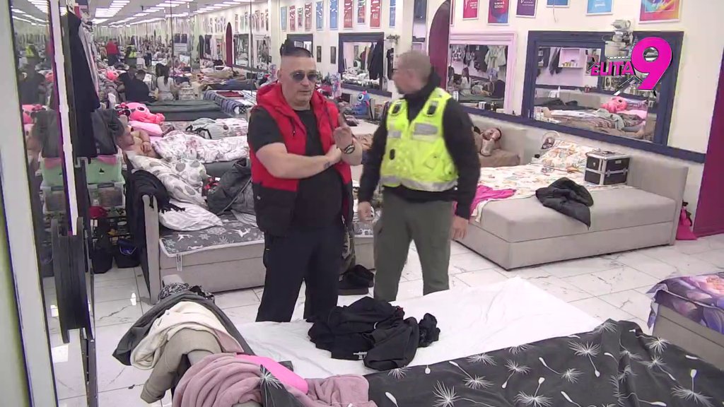 Hrabrost ostavio ispred Bele kuće! Ivan doveo Luksa na suočavanje s Hanom, pa shvatio: Strašno, Bebici nisi smeo ništa da kažeš (VIDEO)