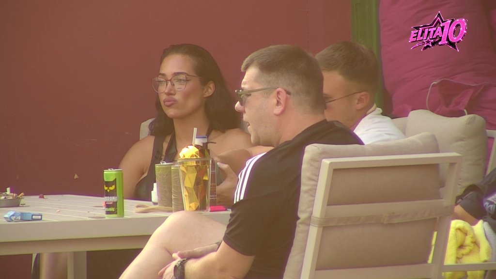 Odmah isterao sve na čistac: Karić čuo da ga Laura pljuje, Ivanu prekipelo zbog ponašanja učesnika prema Hrvatici! (VIDEO)
